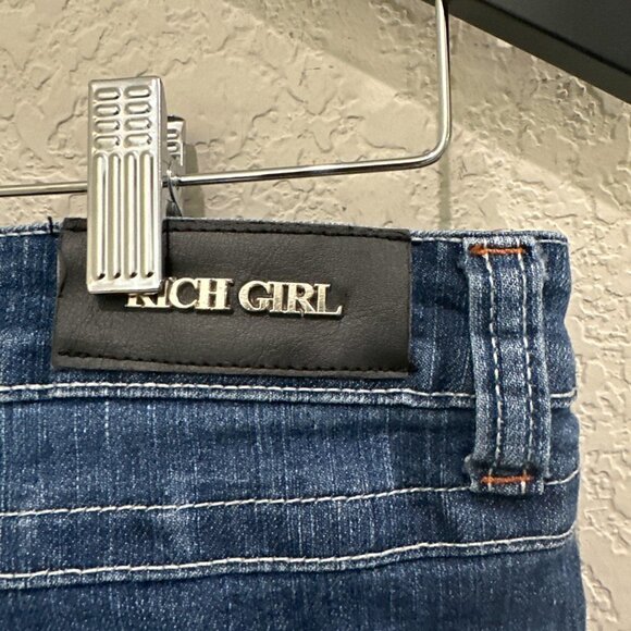 Rich Girl Women's Blue Raw Hem Jeans With Bling On Back Pocket Size 9 - Picture 11 of 12